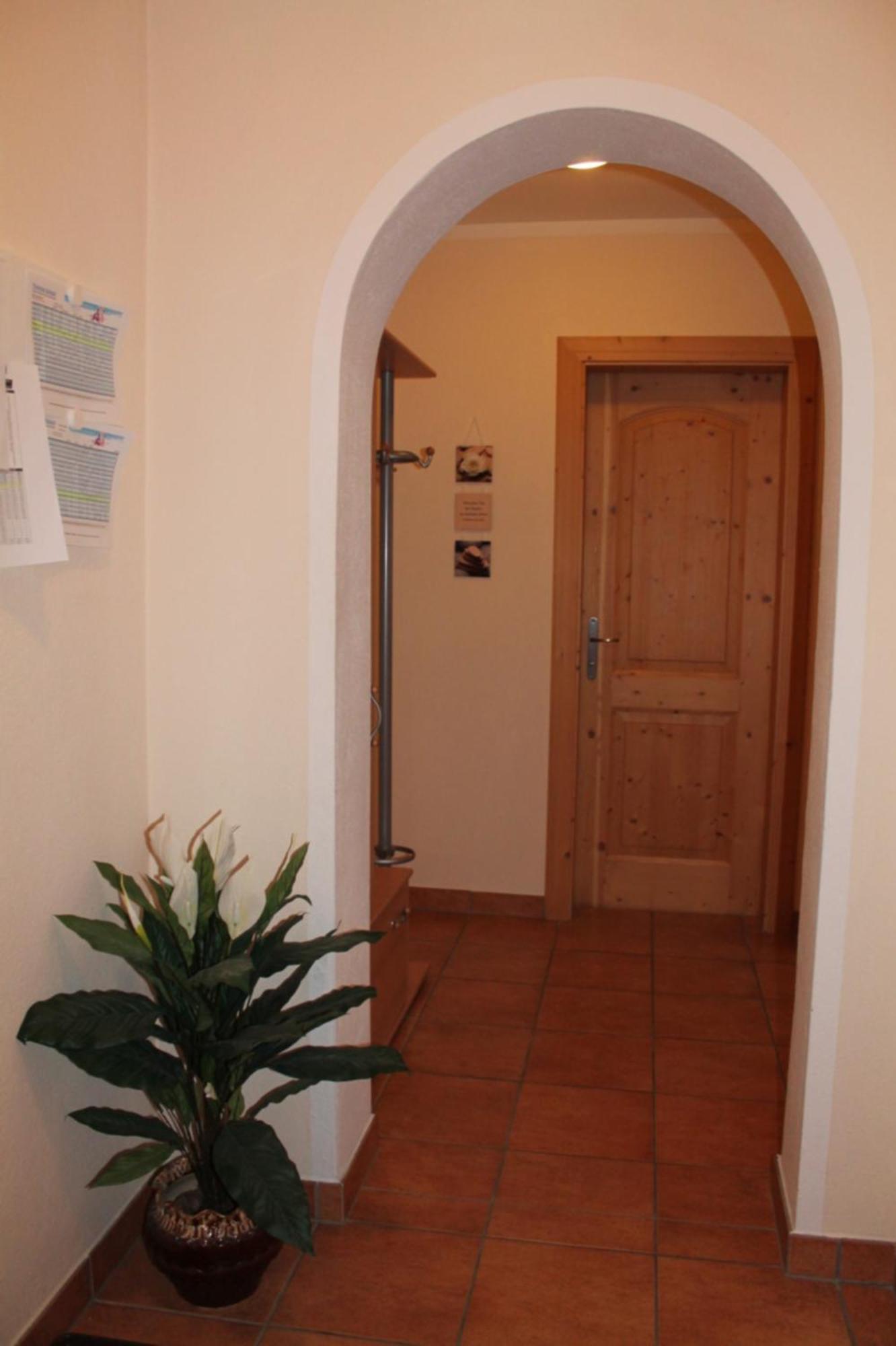 Ferienwohnung Kroessbacher ノイシュティフト・イム・シュトゥーバイタール エクステリア 写真