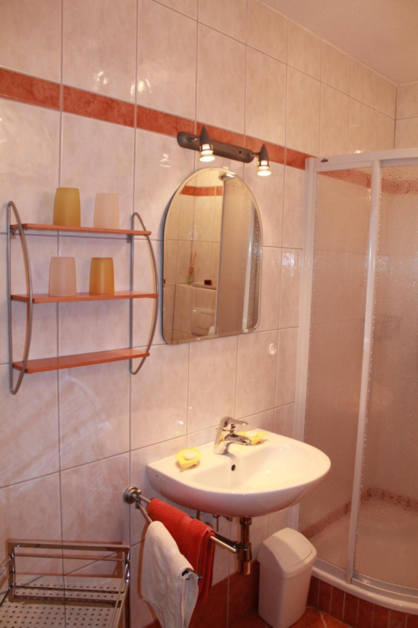 Ferienwohnung Kroessbacher ノイシュティフト・イム・シュトゥーバイタール エクステリア 写真